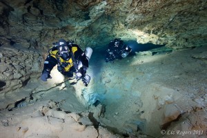 Photo-8 Off camera strobes firing reliably as divers swim towards the camera in Tank Cave, Australia